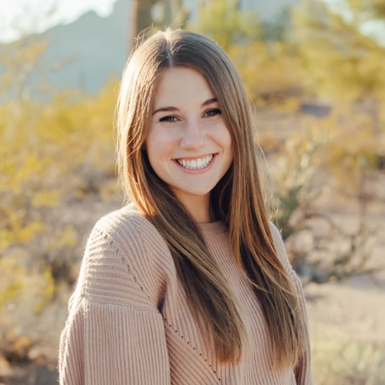 Ally Jones headshot
